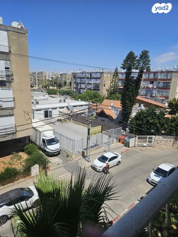 דירה, הראשונים, הגבול רוטשילד, בת ים