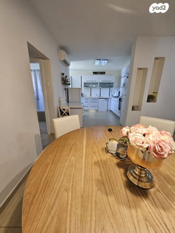 דירה, משה אבן עזרא 15, רובע ה', אשדוד