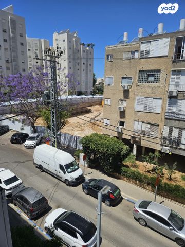 דירה, הראשונים, הגבול רוטשילד, בת ים