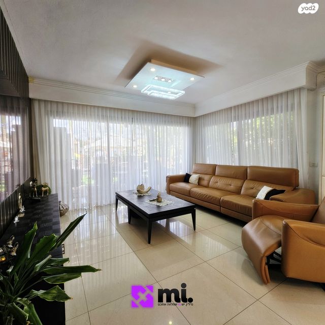 דו משפחתי, הארזים, גבעת שרת, בית שמש