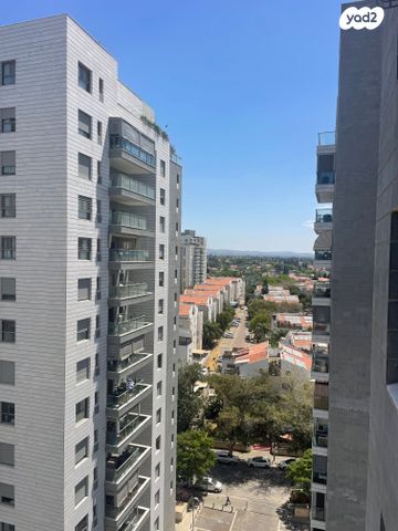 דירה, אשכולית, נווה פרדסים, פרדס חנה כרכור