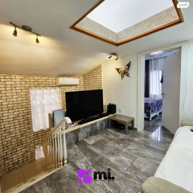 דו משפחתי, הארזים, גבעת שרת, בית שמש