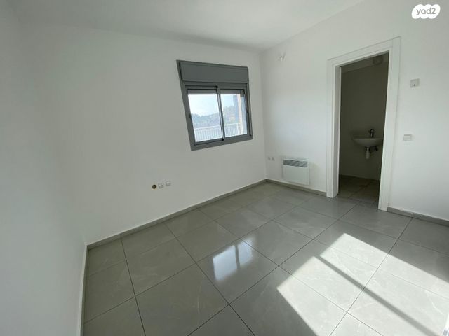 דירה, מלחה, מנחת, ירושלים