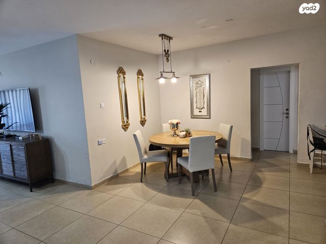 דירה, משה אבן עזרא 15, רובע ה', אשדוד