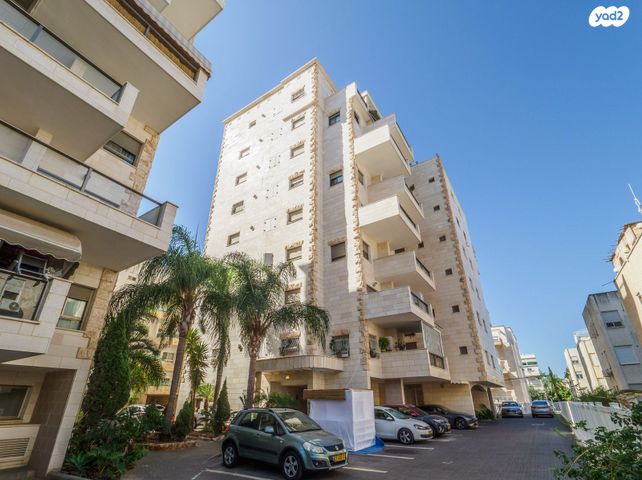 הרצל 104