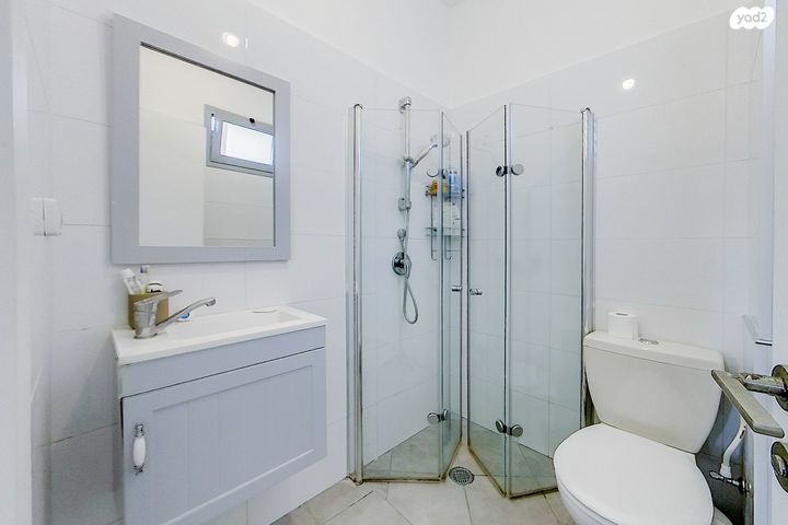 דירה, רעננה