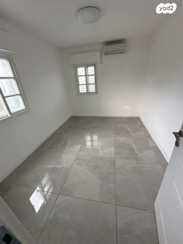 דירה, י.ל. פרץ, צור שלום, קרית ביאליק