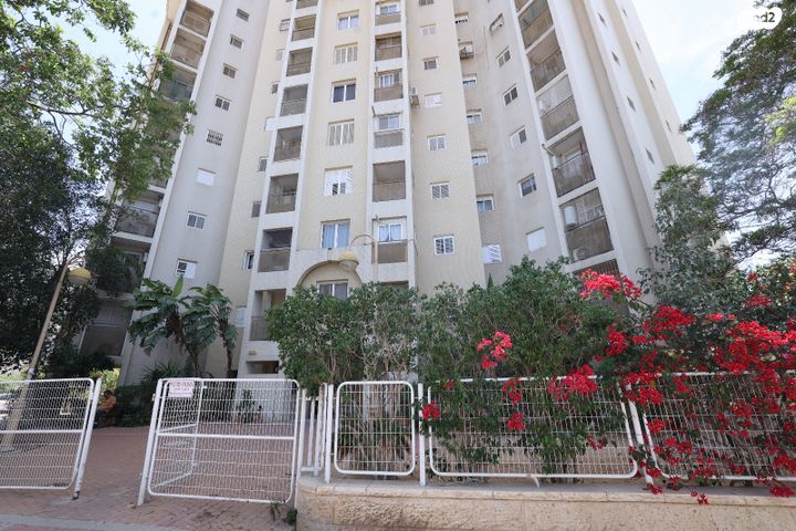 דירה, סרן דב, נווה זאב, נאות אילן, באר שבע