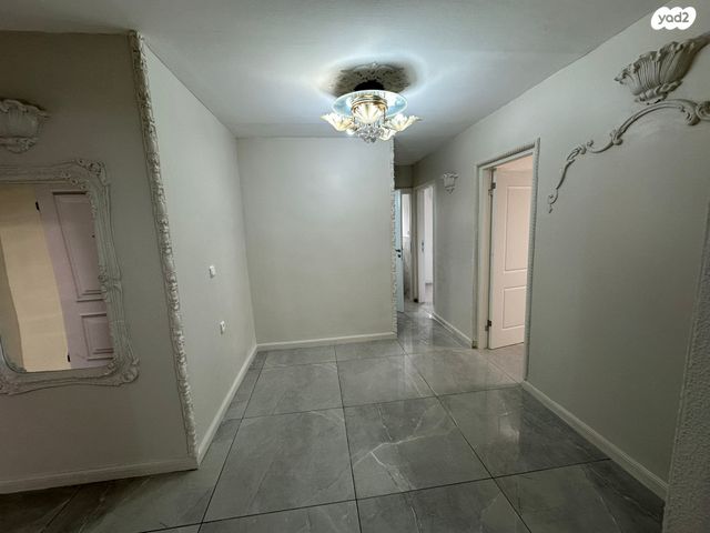 דירה, י.ל. פרץ, צור שלום, קרית ביאליק