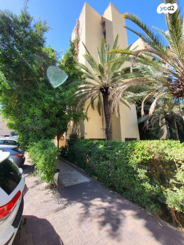 דירה, צה"ל 15, גבעת עמוס, נשר