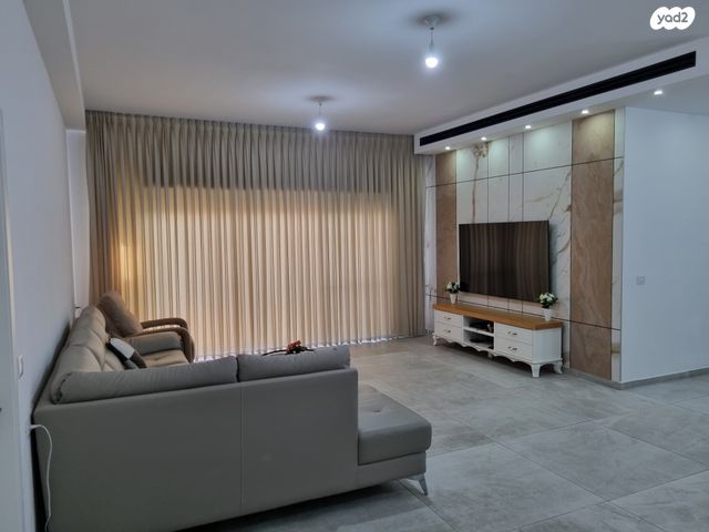 גג/ פנטהאוז, רובע ה', אשדוד