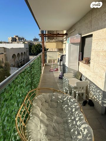 דירה, הרב צבי יהודה 1, באבוב, בת ים