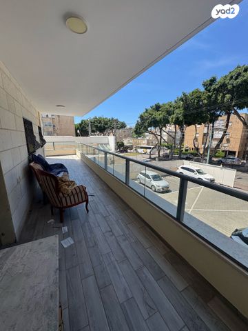 דירה, שדרות הציונות 12, מרכז העיר, קרית אתא