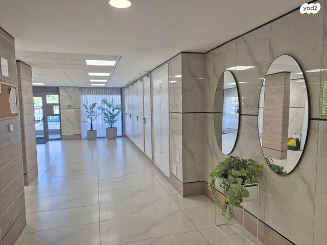 דירה, אלון, החורש, חריש