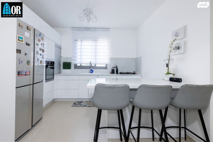 דירה, דבורה הנביאה, גדרה מזרח, גדרה