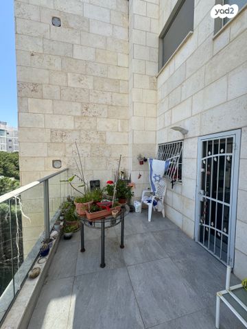 דירה, שדרות ודג'ווד, מרכז הכרמל, חיפה