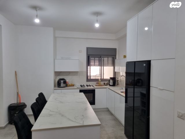 גג/ פנטהאוז, רובע ה', אשדוד