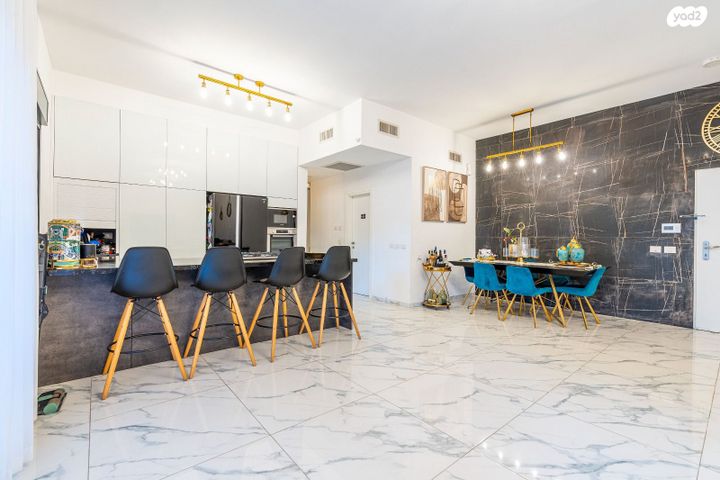 דירת גן, נווה אור, אור עקיבא