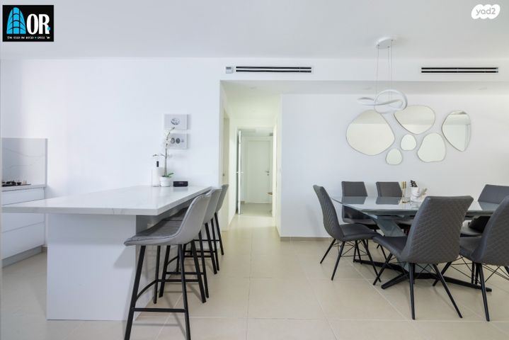 דירה, דבורה הנביאה, גדרה מזרח, גדרה