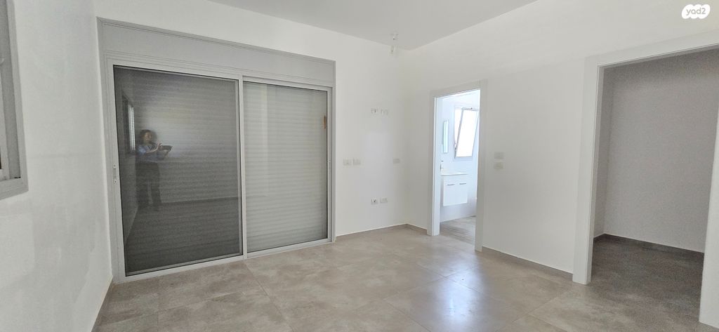 דו משפחתי, שערי תקווה