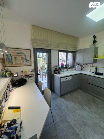 דירה, שדרות ודג'ווד, מרכז הכרמל, חיפה