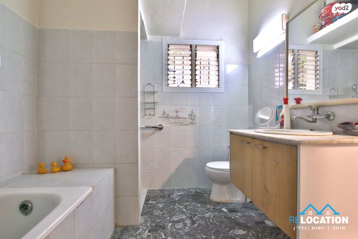 דירת גן, הנוטר, קרית חיים מזרחית, חיפה