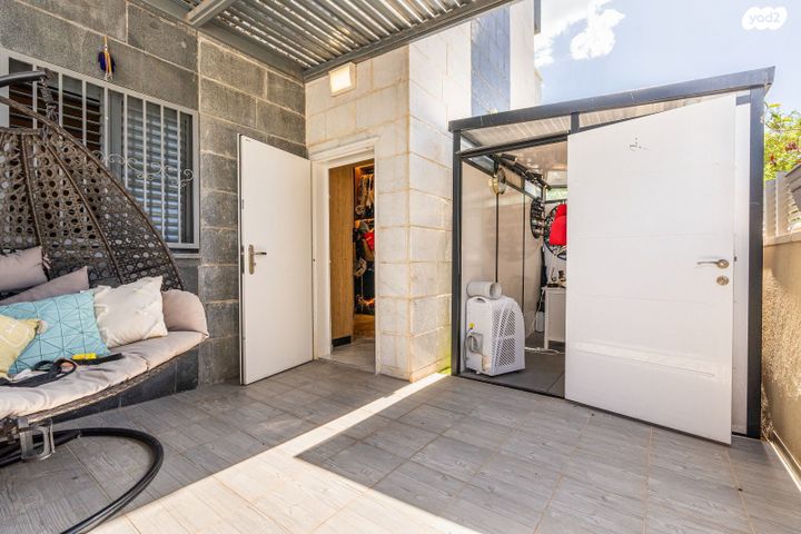 דירת גן, נווה אור, אור עקיבא