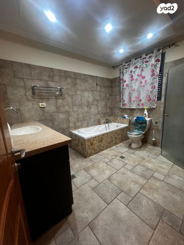 דירה, שלומי