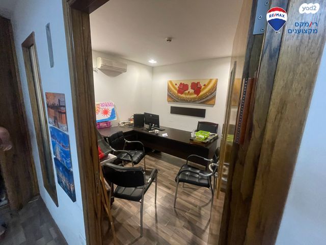 משרדים, שדרות רוטשילד 15, מרכז העיר, חדרה