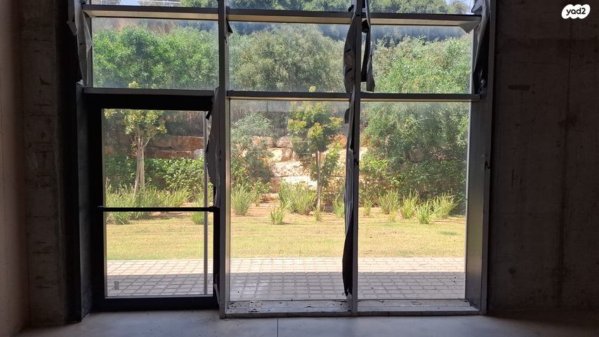 חנויות/ שטח מסחרי, פאול גרונינגר, מב"ת מערב, אזור תעשייה חדש, ראשון לציון