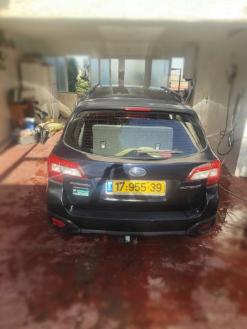 סובארו אאוטבק