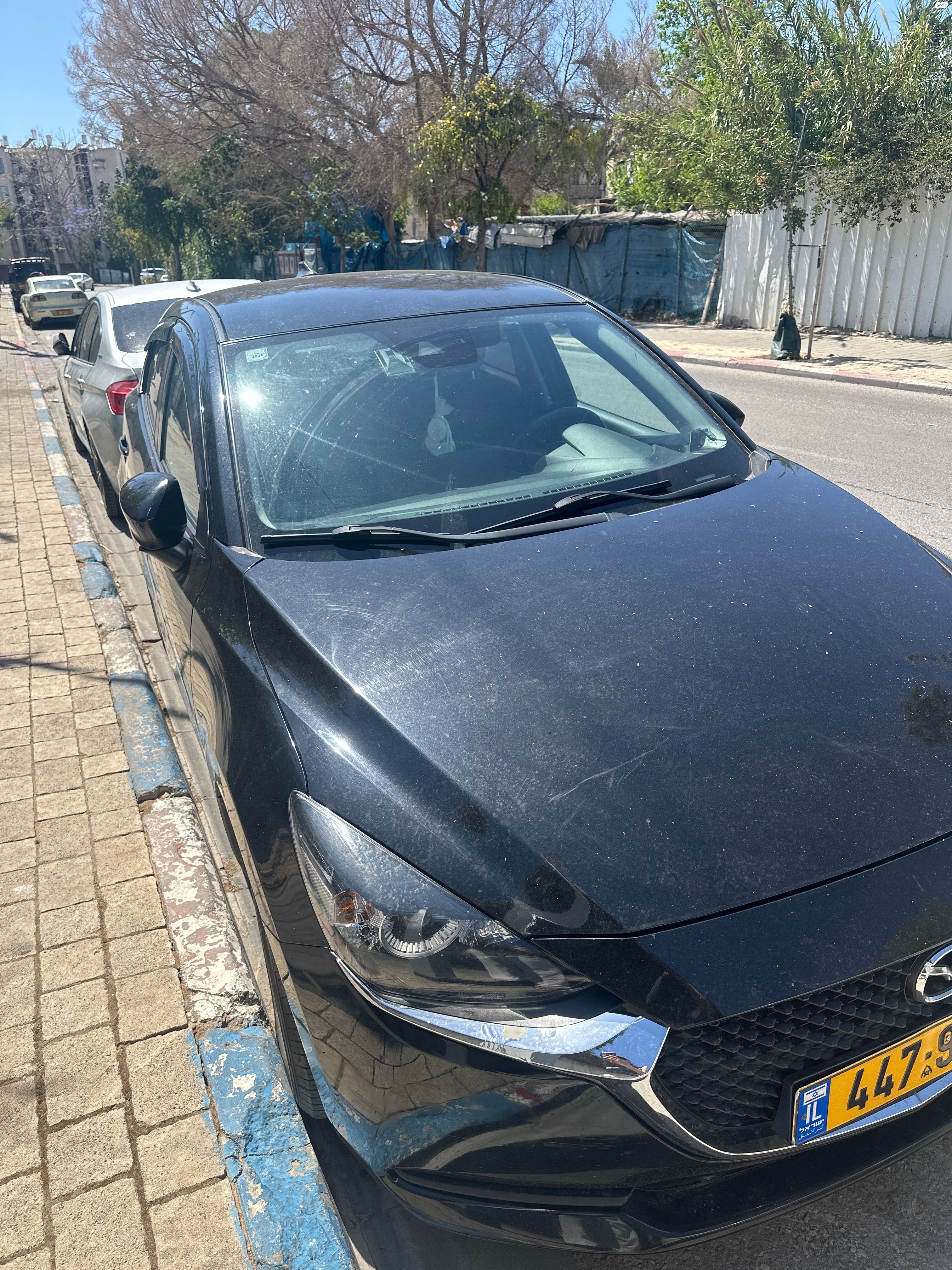 מודעת רכב מאזדה 2