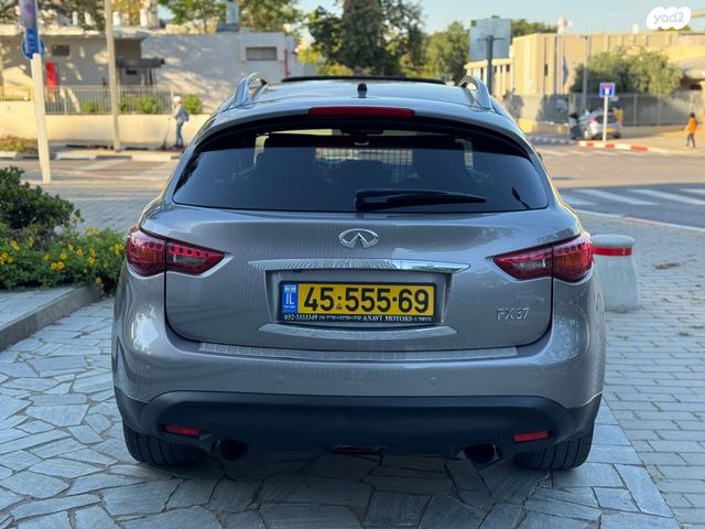 אינפיניטי FX37