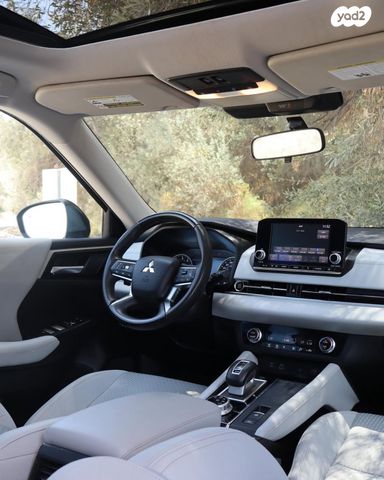 מיצובישי אאוטלנדר