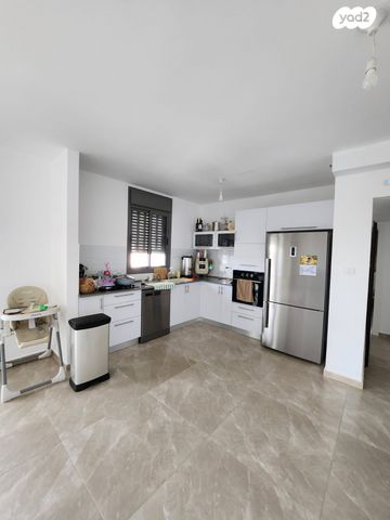 דירה, שלום דנינו 10, נתיבות מערב, נתיבות