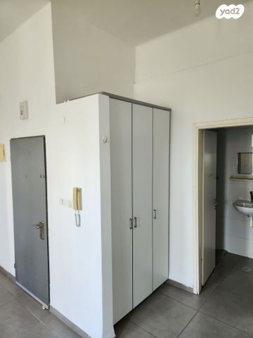 דירה, קהילת סלוניקי 5, שער פלמר, תחנת רכבת השמונה, חיפה