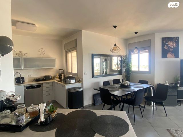 דירה, נווה גן, רמת השרון