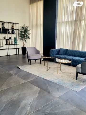 דירה, יעקב דורי, נאות שמיר, רמלה