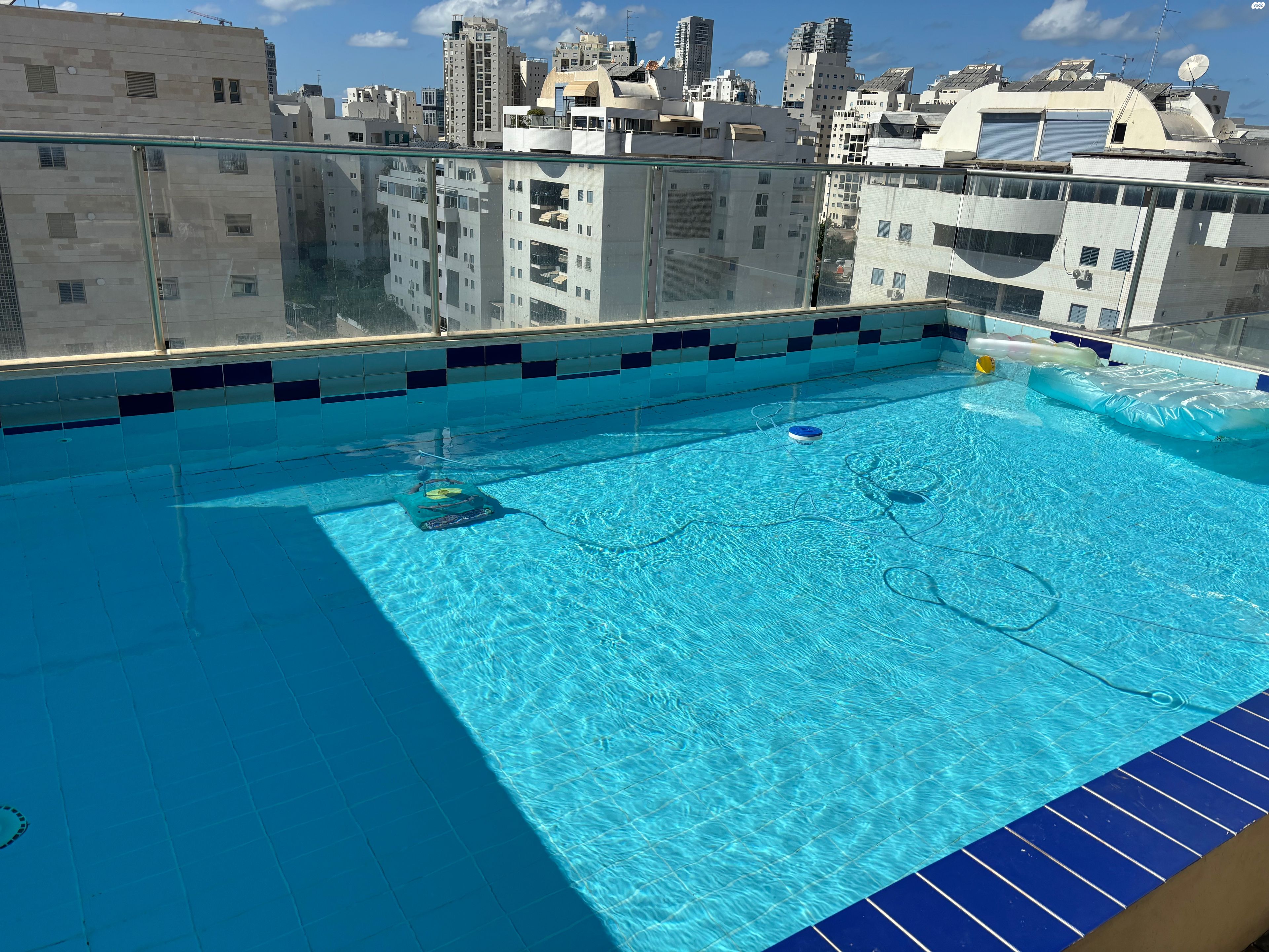 ה' באייר 3