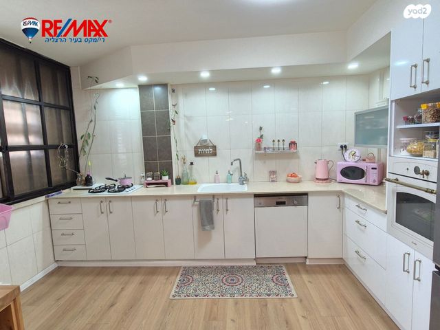 דירה, העלייה השנייה, הרצליה הירוקה, נווה עובד, הרצליה