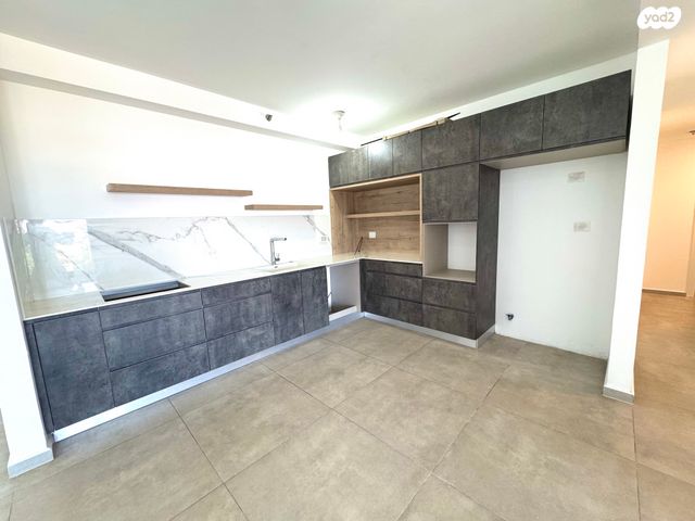 דירה, כיבוש העבודה 27, הרצליה הירוקה, נווה עובד, הרצליה