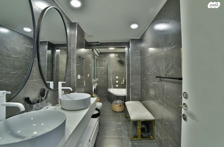 דירה, אוסקר שינדלר, רמות הרכס, באר שבע