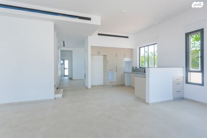 בית פרטי/ קוטג', קיבוץ גלויות, גיל עמל, הוד השרון