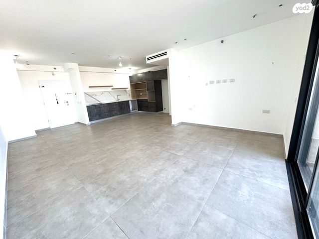 כיבוש העבודה 27