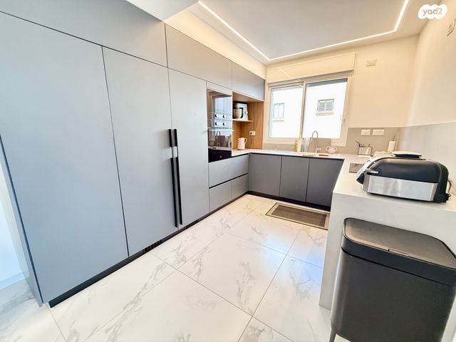 דירה, ביאליק, צפון מערב מרכז העיר, נתניה