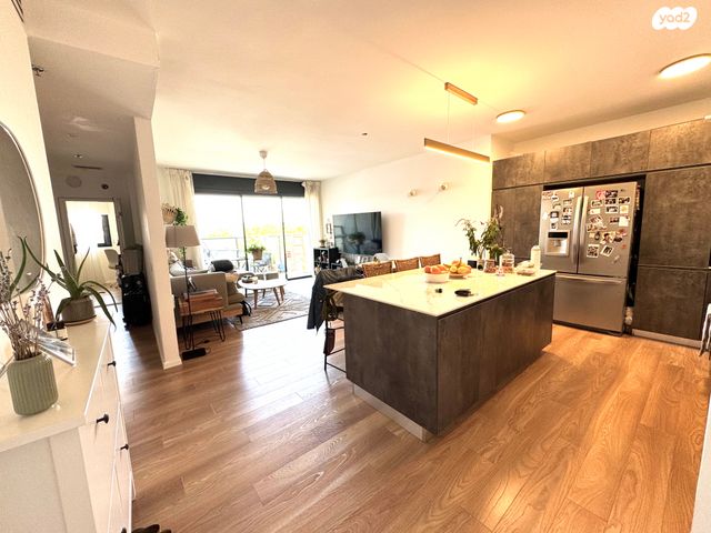 דירה, כיבוש העבודה 27, הרצליה הירוקה, נווה עובד, הרצליה