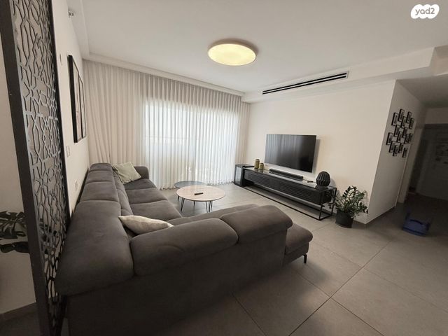 דירה, נווה זאב, נאות אילן, באר שבע