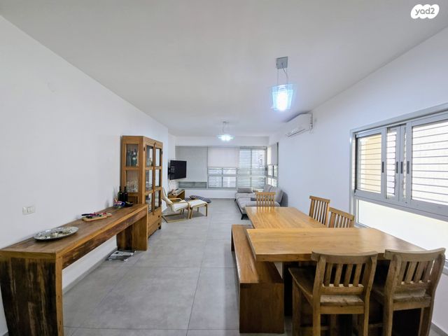 דירה, בר אילן, נווה דוד רמז, רעננה