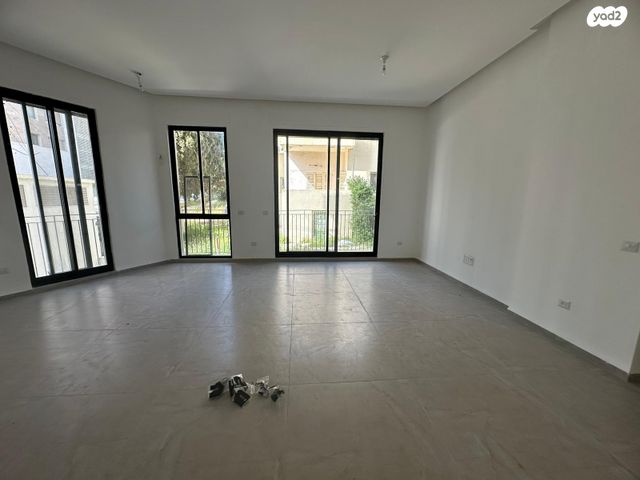 דירה, שדרות ודג'ווד, מרכז הכרמל, חיפה