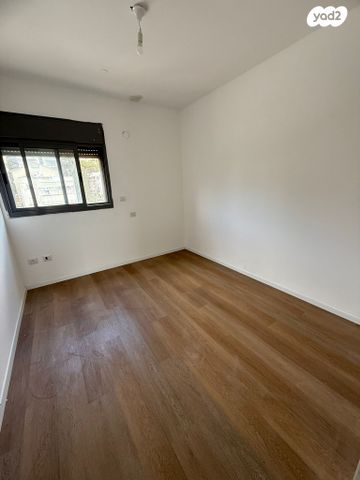 גג/ פנטהאוז, מעלות הבוצרים 4, מרכז הכרמל, חיפה